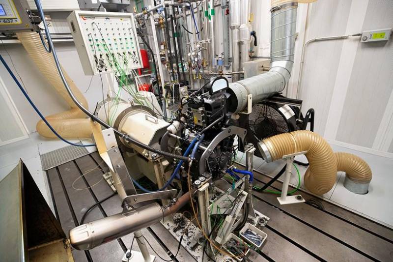 Мощный прирост Triumph Moto2 2023 года: как Triumph выжали больше из своей тройки, не жертвуя при этом надежностью