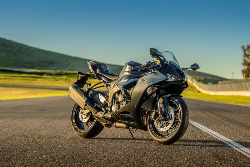 Kawasaki анонсирует обновленный Ninja ZX-6R 2024 года