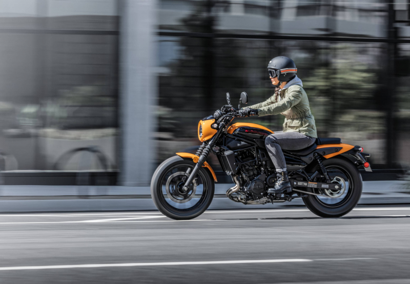 Kawasaki представляет модели Eliminator с параллельным двухцилиндровым двигателем объемом 451 куб.