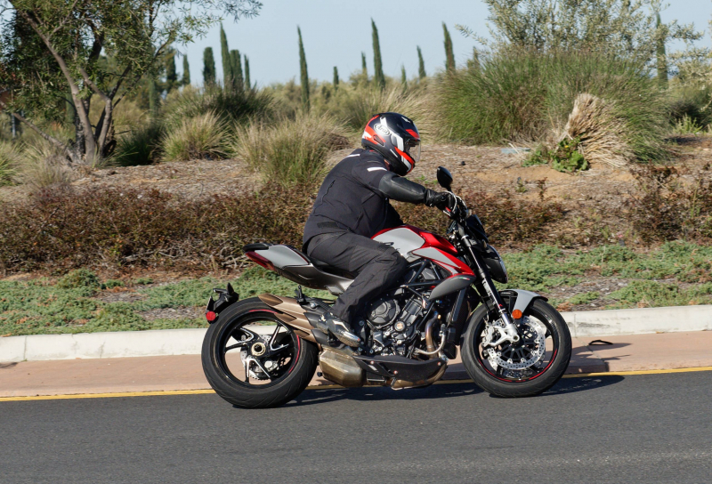 MV Agusta Brutale RR: обзор MD Ride
