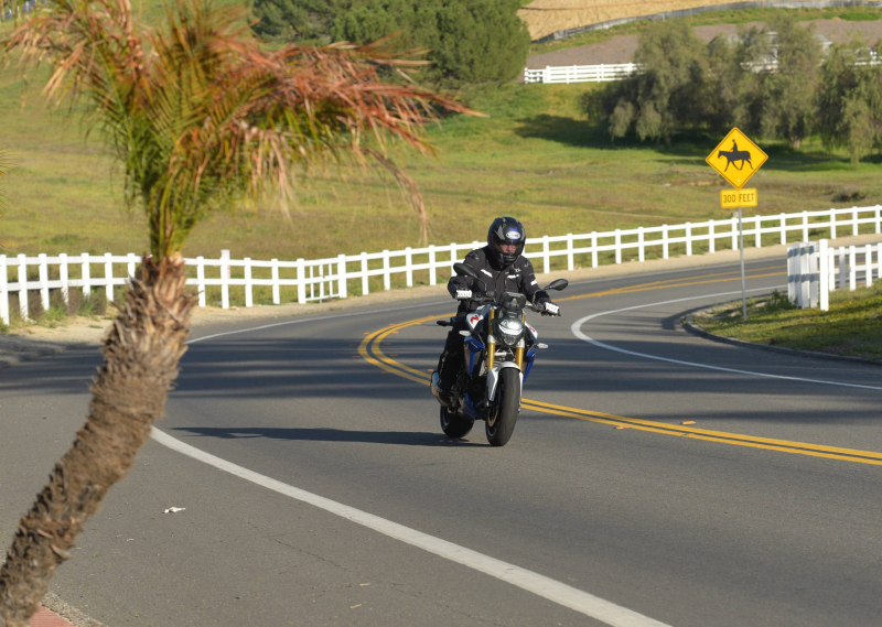 BMW F 900 R 2022 года: обзор MD Ride