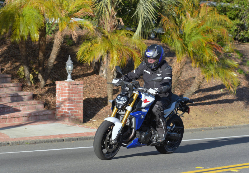 BMW F 900 R 2022 года: обзор MD Ride