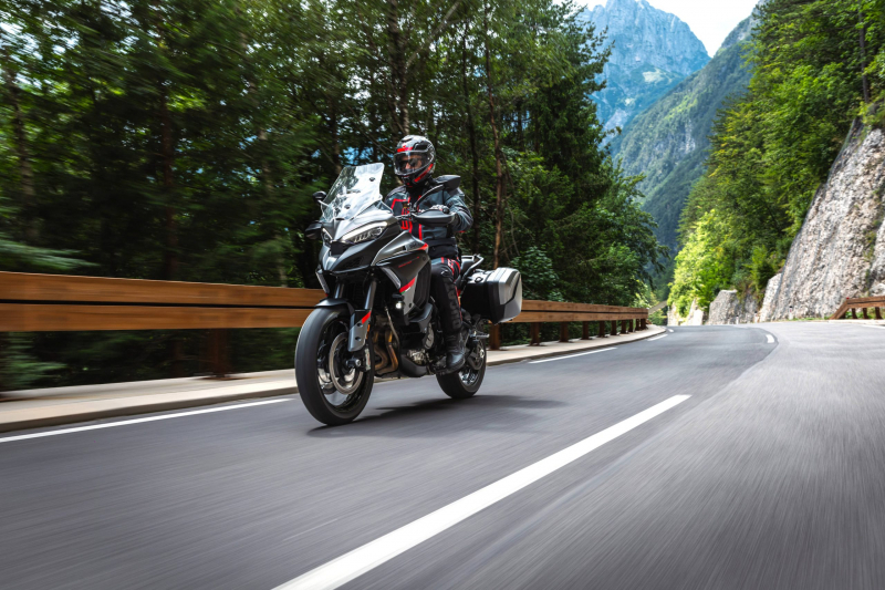 Ducati представляет Multistrada V4 S Grand Tour 2024 года