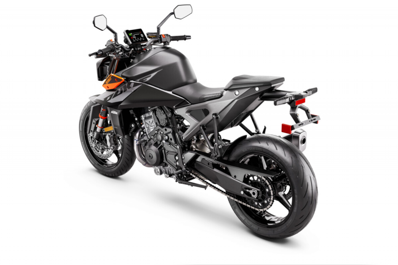 KTM анонсирует 990 Duke 2024 года