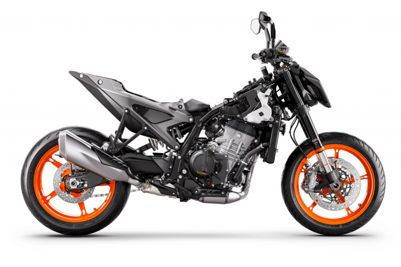 KTM анонсирует 990 Duke 2024 года