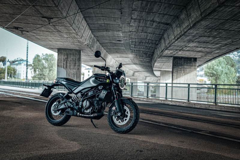 Совершенно новые модели Svartpilen 401 и Vitpilen 401, представленные Husqvarna