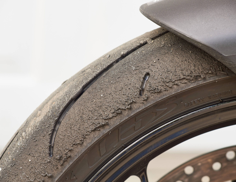 Dunlop Q5S (спереди) и Dunlop Q4 (сзади): обзор продукта MD