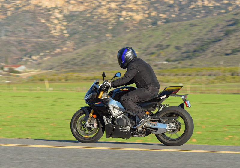 Aprilia Tuono V4 Factory: обзор MD Ride