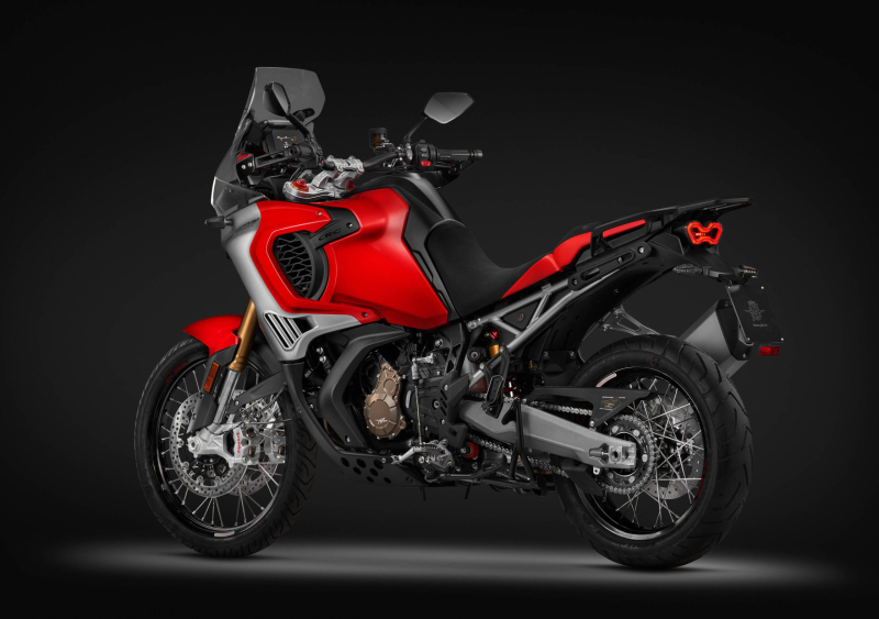 MV Agusta представляет новый Enduro Veloce с трехцилиндровым двигателем 931 куб.см