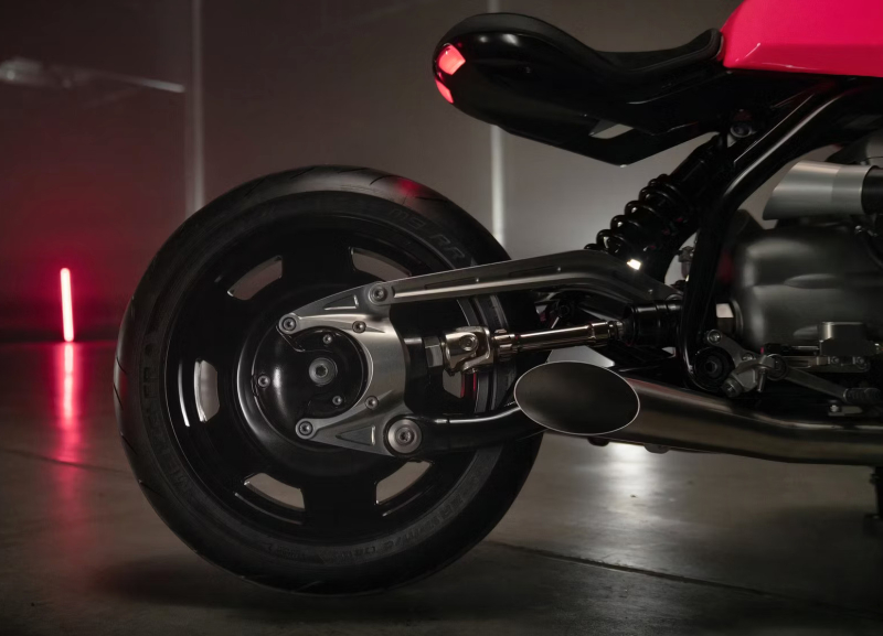 BMW представляет концепт R 20: родстер с большим оппозитным двигателем