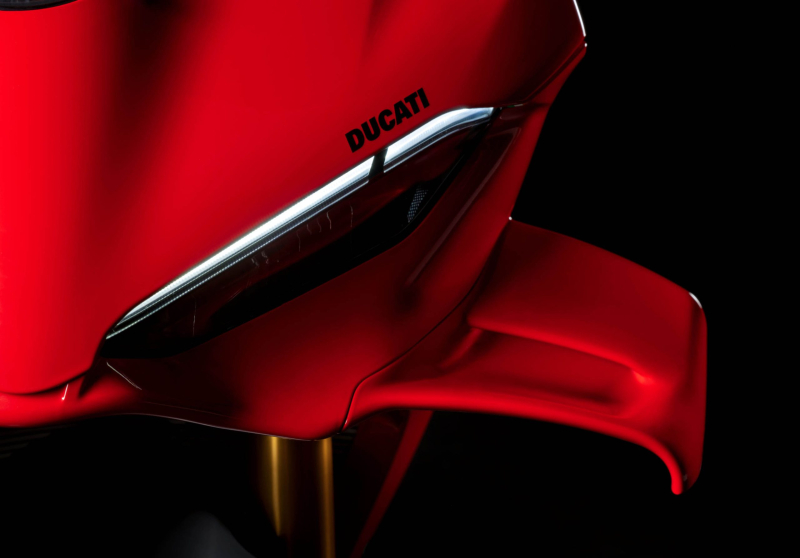 Ducati Panigale V4 2025 года представлен со значительными изменениями