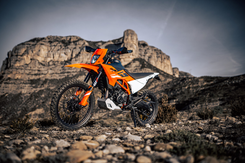 KTM представляет 390 Enduro R 2025 года