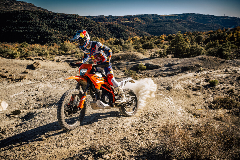KTM представляет 390 Enduro R 2025 года