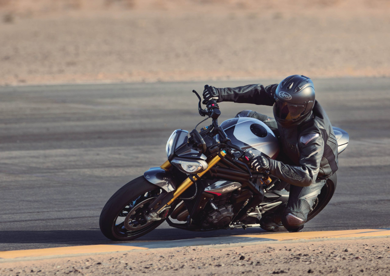 Triumph анонсирует новую модель Speed Triple 1200 RS 2025 года: большие обновления для Super Naked